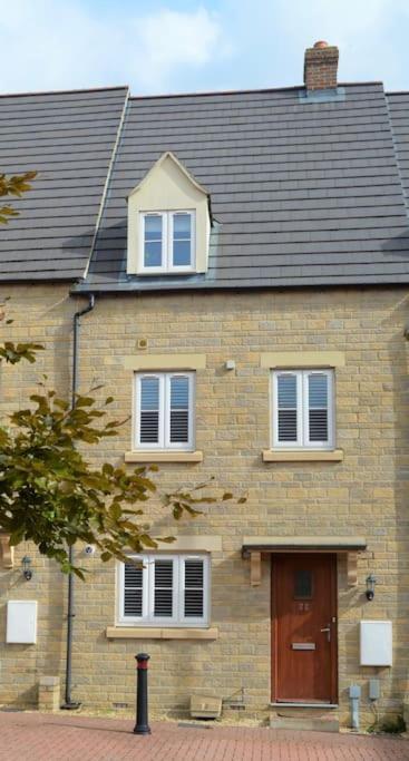 Modern Town House In Cotswolds - 3 Double Bedrooms Witney Ngoại thất bức ảnh