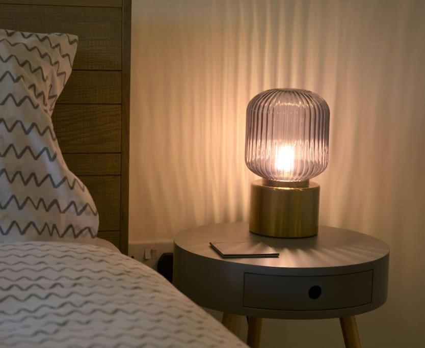 Modern Town House In Cotswolds - 3 Double Bedrooms Witney Ngoại thất bức ảnh
